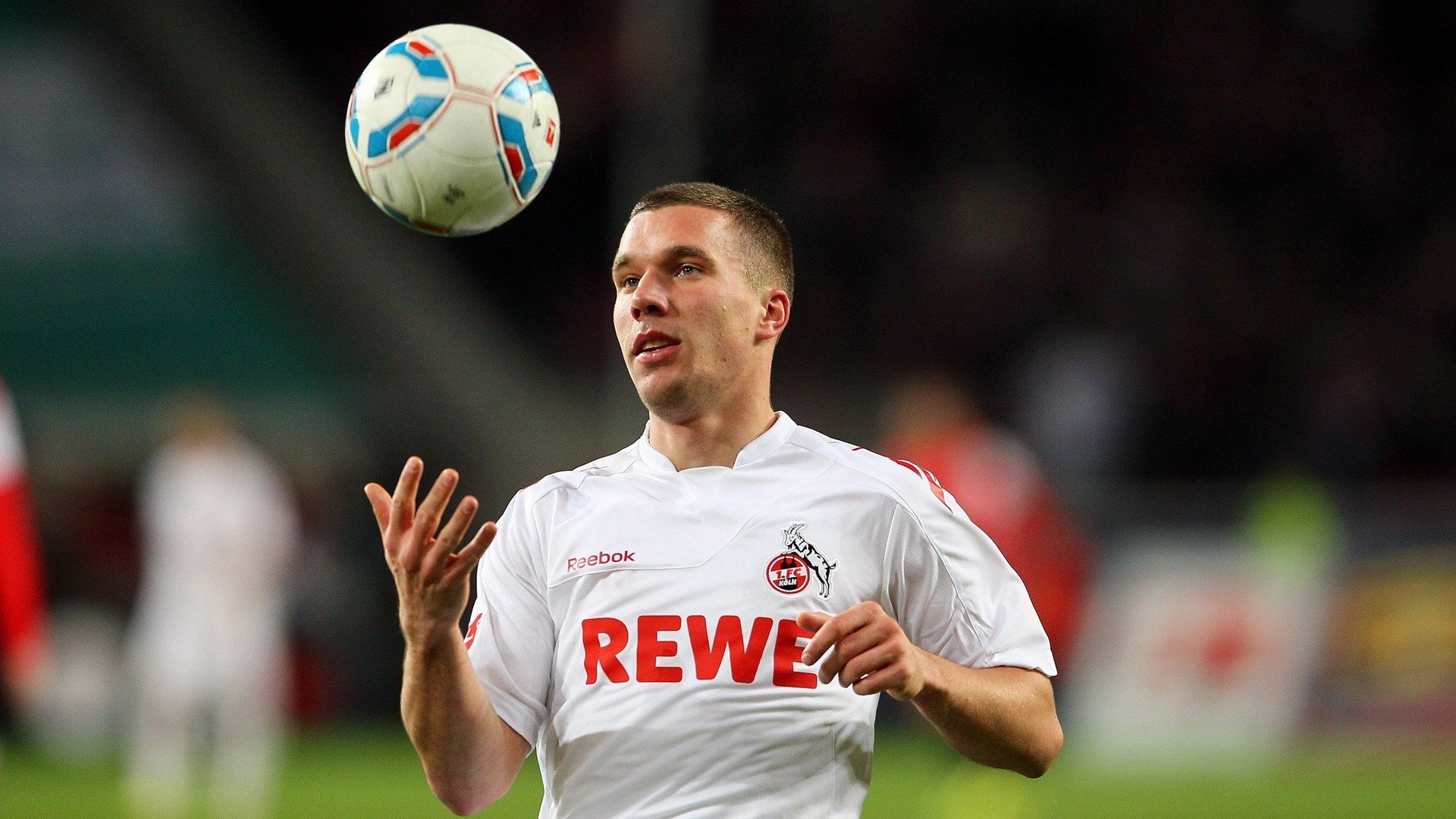 福登参与的进攻回合中带球推进具有高效率特征,福登进球集锦